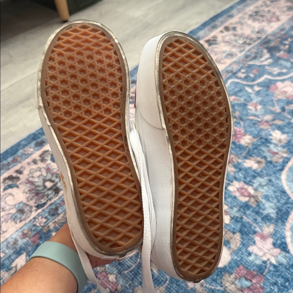 Vans women’s shoes size 6 - Picture 3 of 4